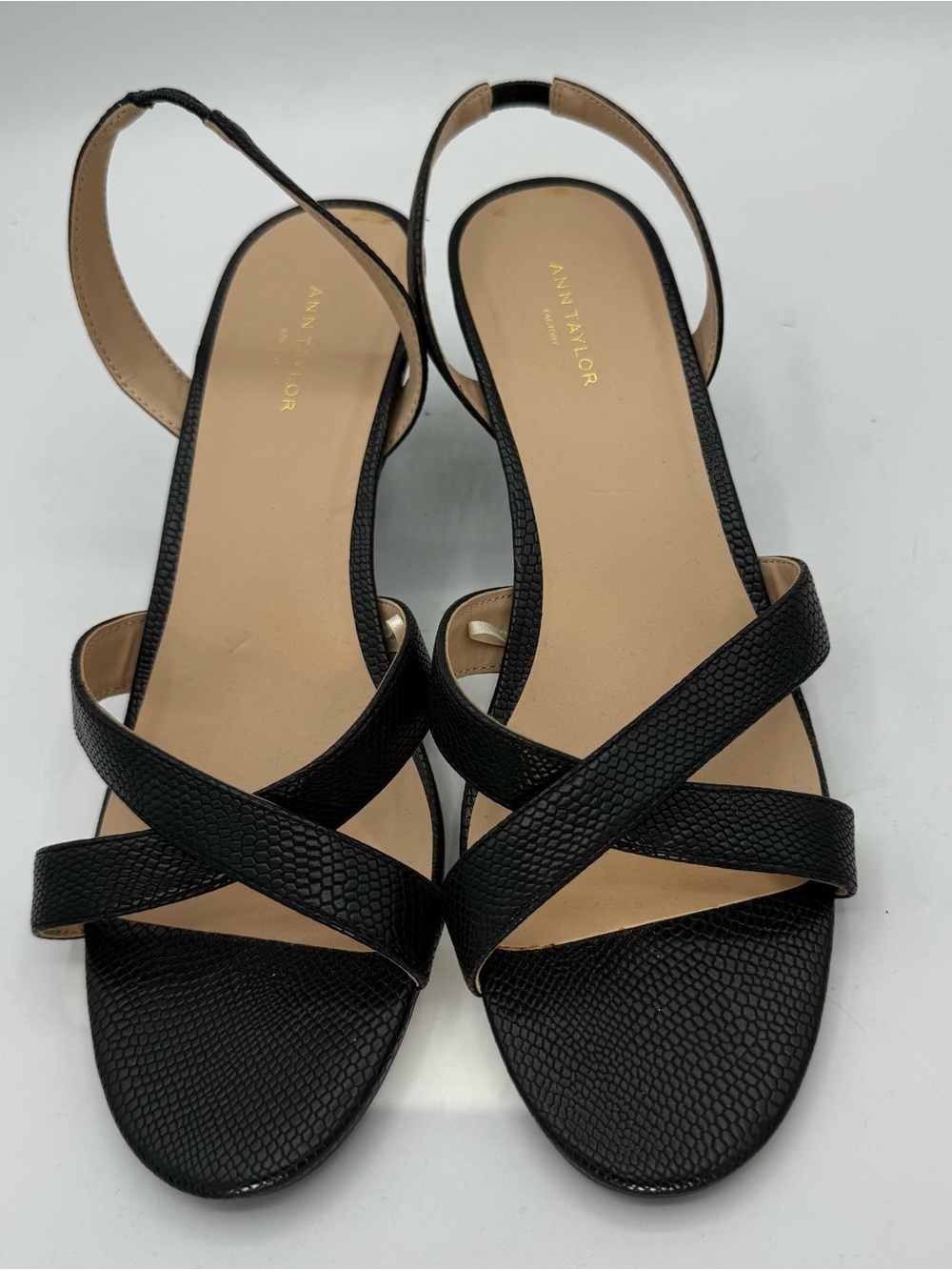 Ann Taylor Black Kitten Heel Strappy Sandals Size 9 Slingback Strappy Croc